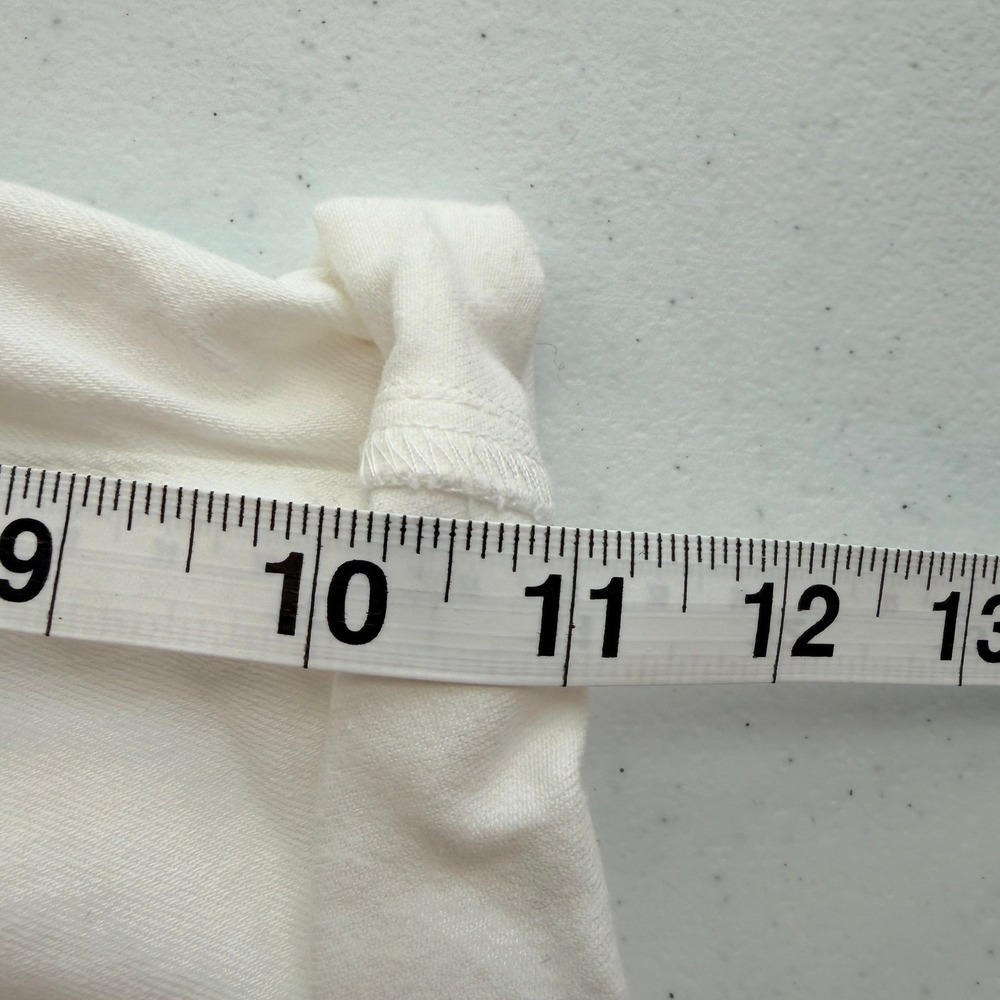 Chico's So Slimming Girlfriend Shorts Size 1 (8-10) White Excellent - Picture 7 of 8